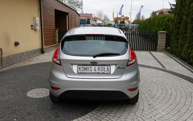 Ford Fiesta cena 32900 przebieg: 119000, rok produkcji 2017 z Ryn małe 191